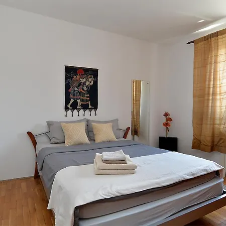 Tania 1085 Appartement *